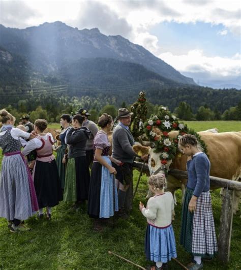 Bayerische Traditionen In Mittenwald Krün Und Wallgau