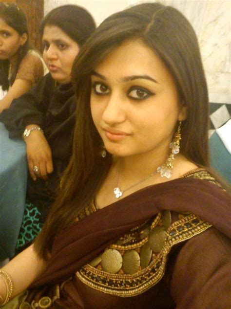 indianpakibabes gorgeous pakistani hot babe selfie part ¾