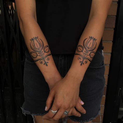 30 Beautiful Tattoos On Dark Skin Tattoodo In 2020