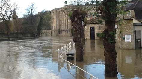 Flood Warnings In Place In Wiltshire After Heavy Rain Bbc News