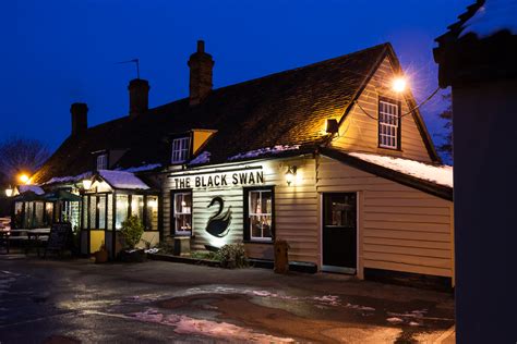 The Black Swan Nazeing Picture Postcard Country Pub With A Delightful