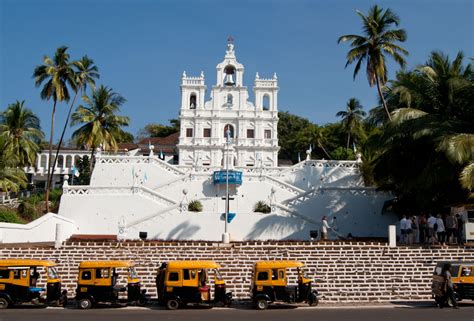 5 Famous Churches In Goa That You Must Visit During Your Trip Easemytrip
