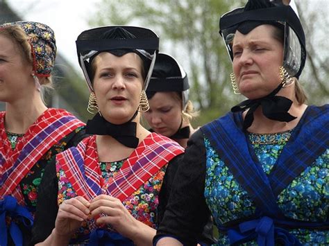 200 year staphorst dutch clothing costumes fashion