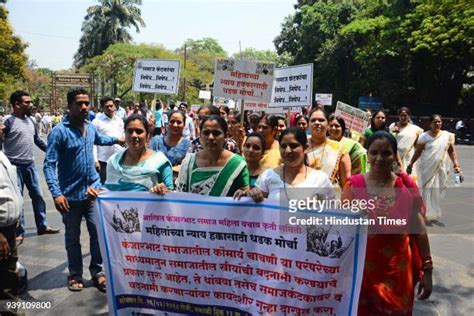 Kanjarbhat Virginity Test Around 200 Protest At Pune Collectorate