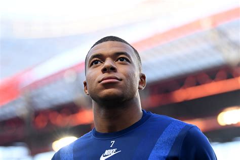 mbappé ecco chi mi ha convinto a restare a parigi calcioblog