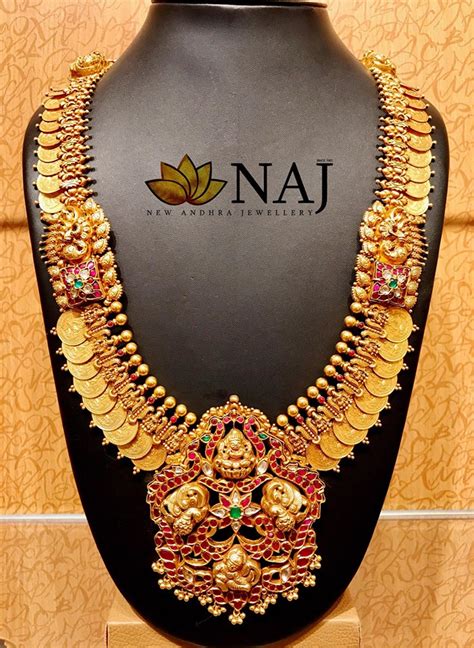 23 Mind Blowing Gold Temple Jewellery Collections South India Jewels