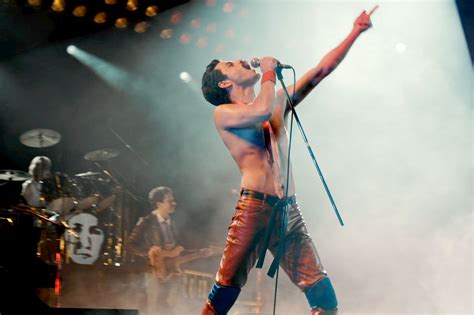 An raf base since 1941, bovingdon was used in the filming of 633 squadron, battle of britain and mosquito squadron in the 1960s, but was eventually closed down by the ministry of defence in 1972. Bohemian Rhapsody | Filme se torna a cinebiografia musical ...