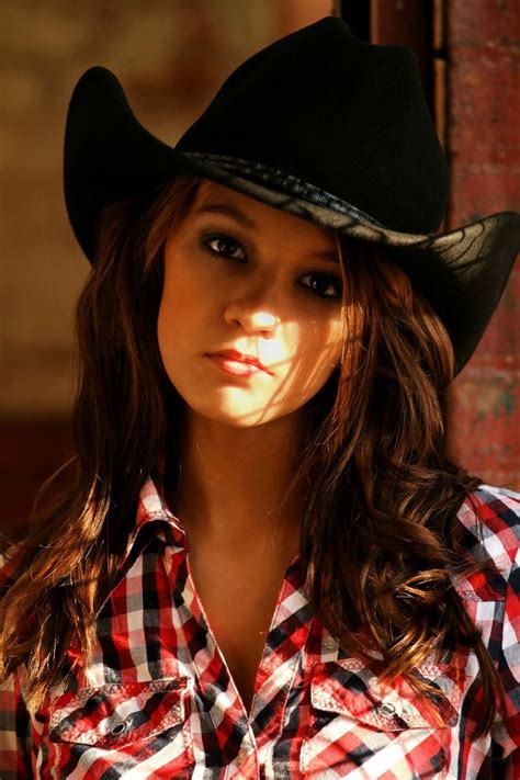 Pin By Tommy Lambert On ♥•southern Sass•♥ Country Girls Cowgirl Look Country Girl Style