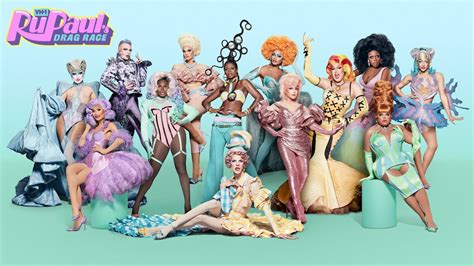 nghệ thuật cải trang drag queen trở thành một hiện tượng văn hóa toàn cầu như thế nào
