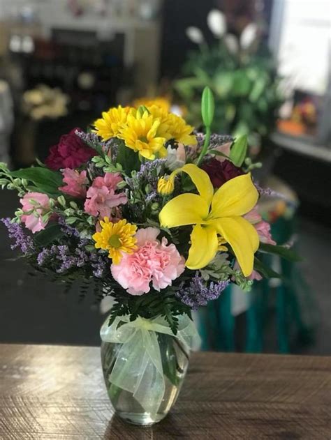Maybe you would like to learn more about one of these? Winter Haven Happy Thoughts Flowers - Flowers From The Heart