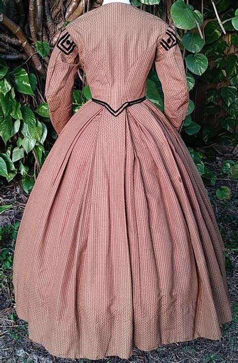 Back Of 1864 Dress Of Silkwool Victorian Women Victorian Fashion