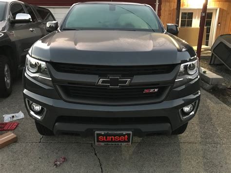 2017 Chevy Colorado Illuminated Black Bow Tie Pictures The Grey