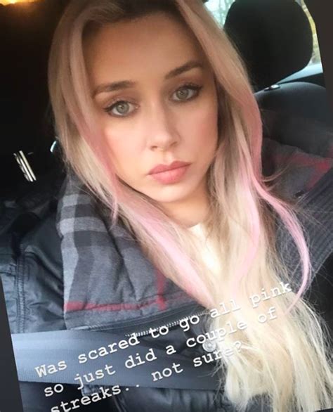 Una Healy Just Dyed Her Hair Pink And We Absolutely Love It Herie