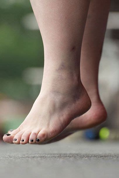 Slideshow Bare Celebrity Feet As Inspired By Kate Middleton