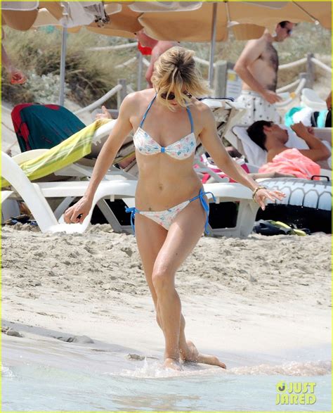 Photo Sienna Miller Flaunts Sexy Bikini Body With Shirtless Tom
