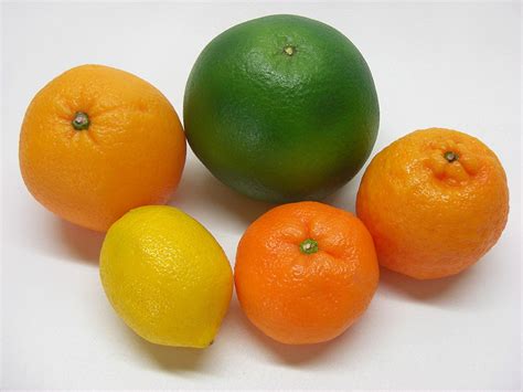 Online Crop Closeup Photography Of Orange Fruits Hd Wallpaper
