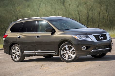 Used 2016 Nissan Pathfinder For Sale Pricing And Features Edmunds