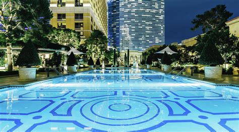 Hotels With Pools Pool Cabanas Mgm Resorts International Mgm Resorts