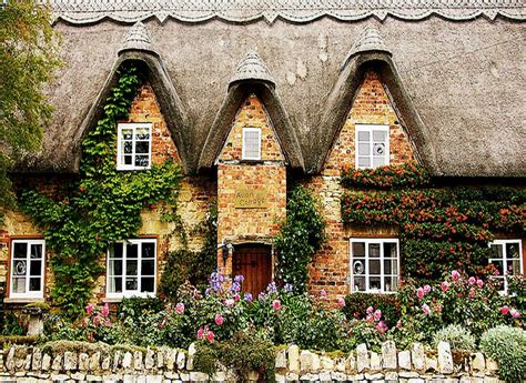 Gloucestershire Cotswolds Cottage English Cottage Storybook Cottage