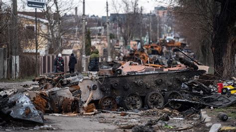 Krieg Gegen Die Ukraine Auch Irpin Wirft Russland Kriegsverbrechen Vor