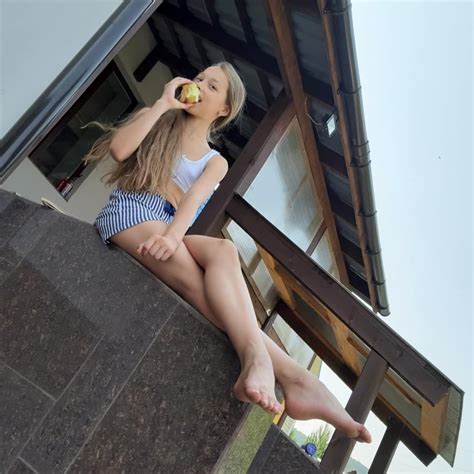 Anfisa Riazhkina On Instagram “🤗🌺🌞random Photos Determine Both The