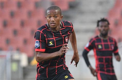 Kaizer Chiefs ‘confident Of Signing Defensive Transfer Target
