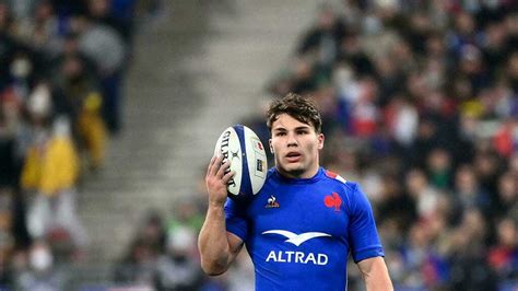 Le Meilleur Joueur De Rugby Au Monde Sappelle Antoine Dupont Et Il Est