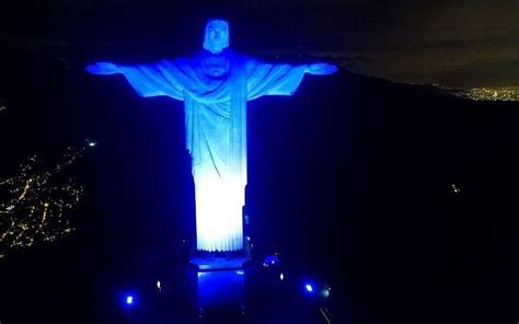 Rios Christ The Redeemer Goes Blue And White For Israels 70th The Times Of Israel