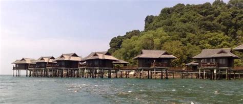 Pulau ini juga masyhur dengan hasil lautnya. Holiday Package (Pulau Pangkor)