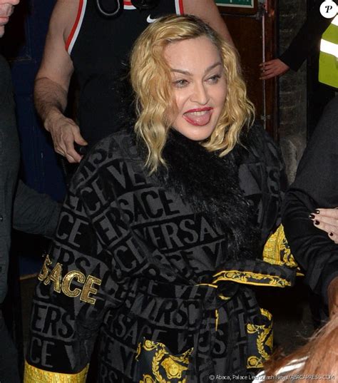 Снимки мадонны без фотошопа шокировали интернет. Madonna quitte le Palladium de Londres après un concert ...