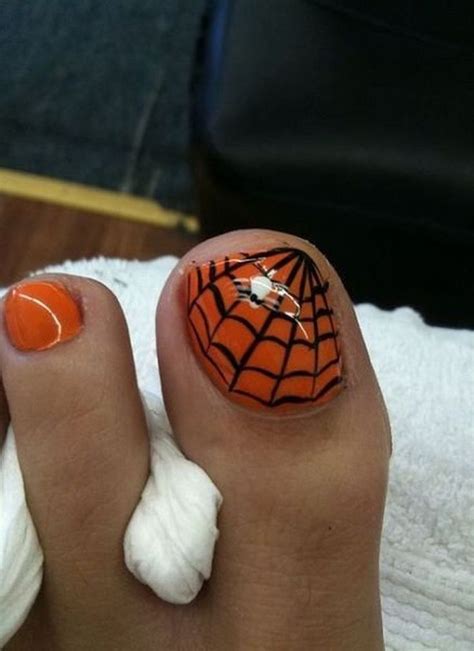 43 perfect fall toenail design ideas to complete your style halloween toe nails cute