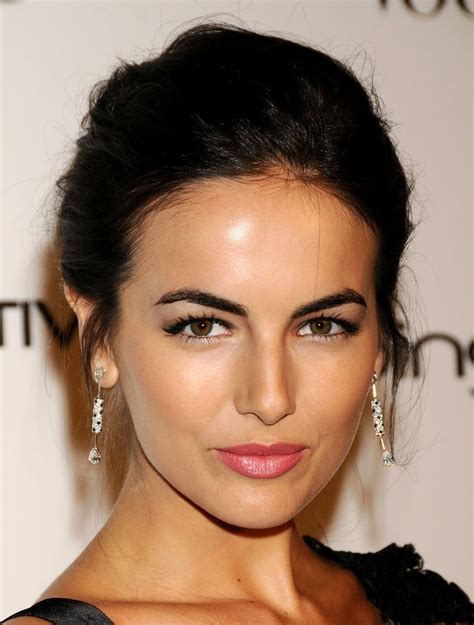 Camilla Belle Love Her Brows And Her Style Maquiagem Da Bela