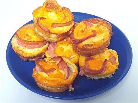 Cheesy Bacon And Egg Cups Mutherfudger