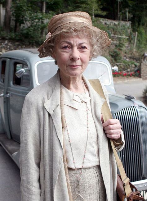 geraldine mcewan igralka znana po vlogi miss marple je umrla pri 82 letih televizija