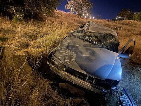 Zincirleme trafik kazasında 3 kişi yaralandı BÖLGE HABERLERİ