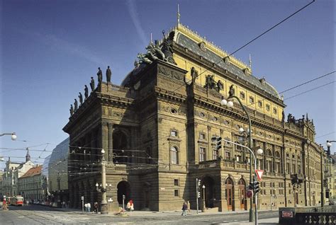 Narazili jste na nesrovnalost v předpovědi počasí? Před 135 lety bylo poprvé otevřeno pražské Národní divadlo ...