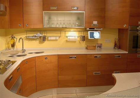 1024 x 736 jpeg 120 кб. #Kitchen of the Day: Not too dark, not too light. Medium-stained wood kitchens in modern style ...
