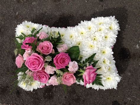 Funeral Flowers Ideas Uk Funeral Flowers Grantham Sympathy Glen