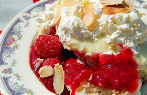 A perfect match for cheese and cold meats, and delicious in turkey sandwiches. Mary Berry's irresistible Christmas desserts - treat ...