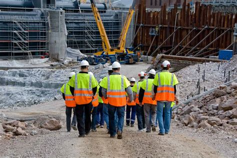 Nonresidential Construction Employment Rises Slightly In September