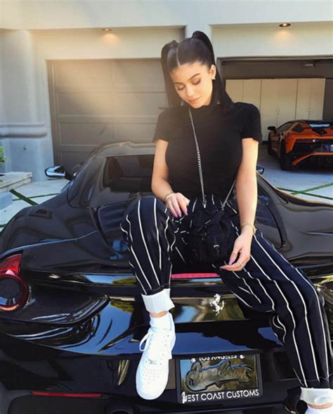 Kylie jenner is paid around $1.2 million (£960,000) for a single post on instagram, according to a new report. Kylie Jenner mocked by Instagram fans for claiming she's ...