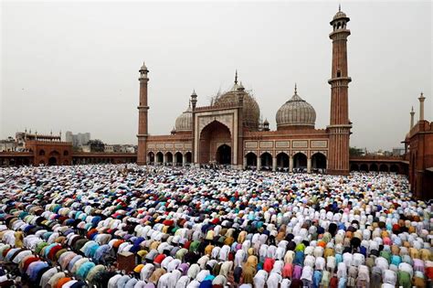 Govt Announces Three Day Holiday On Eid Whenwherehow Pakistan
