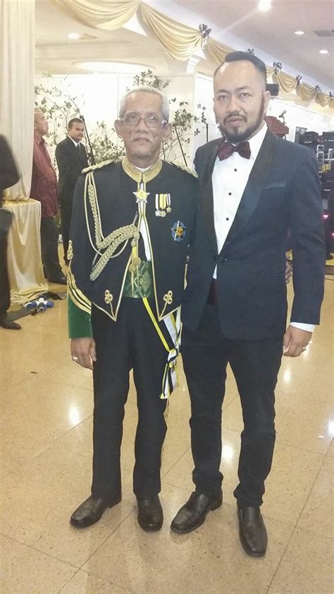 Baginda diiringi oleh yam tengku arif bendahara tengku muhammad iskandar ri'ayatuddin shah dan yam tengku panglima muda tengku ahmad ismail mu'adzam shah. TENGKU ARIF TEMENGGONG PAHANG II