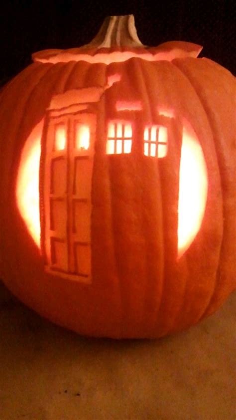 Pin By Anna Woodward On Doctorwho Pumpkin Carving Tardis Doctor Who