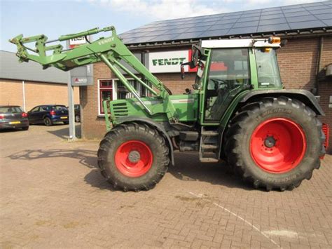 In the rear there is 1 double acting as well as 1 single acting remote outlet and 540/750/1000 rpm. Fendt FARMER 311 - Tractoren - Landbouw - Fendt