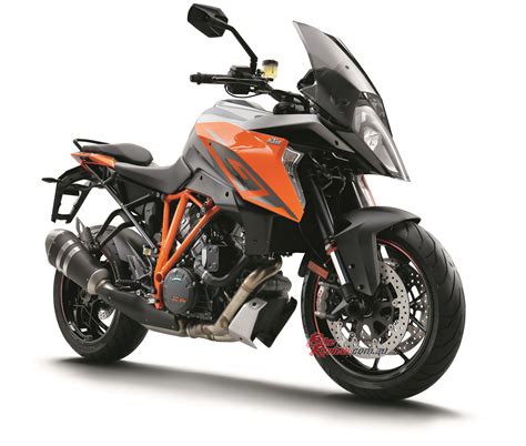 The new 1290 super duke gt will also feature the super duke r's swingarm, which is now 15 per cent stiffer than the old unit, and will have a pivot 5 mm higher than the current unit to offer more stability under acceleration. Video Review: KTM 1290 Super Duke GT - Bike Review