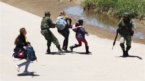 México Envía Casi 15000 Policías A La Frontera Con Eeuu Por Migrantes
