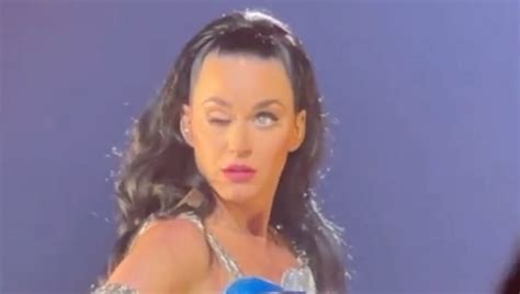 Katy Perry Wants Us All To Know Her Eye Glitch Is Just A Party Trick