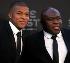 5 choses rapides que vous devez savoir. Kylian Mbappe with father Wilfried Mbappe | Celebrities InfoSeeMedia
