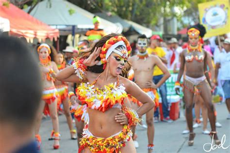 You can buy floral arrangements and flowers to be delivered in colombia. El Carnaval de Barranquilla is the best party in Colombia!